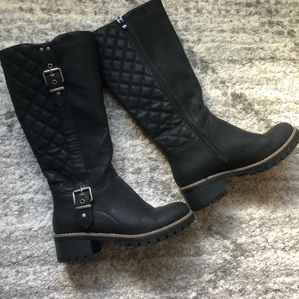 Black boots